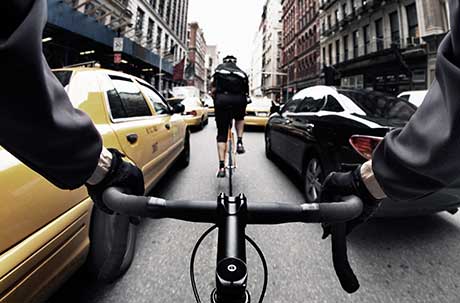injured nyc cyclist injured nyc cyclist
